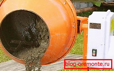 Mélanger la solution souhaitée dans le malaxeur à béton Mélanger la solution souhaitée dans le malaxeur à béton