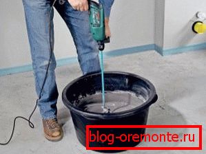 Pétrir un mortier avec une perceuse Pétrir un mortier avec une perceuse