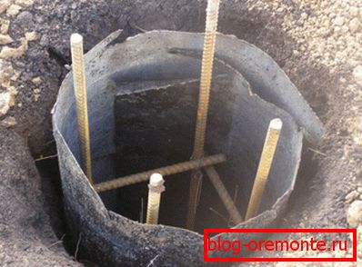 Ici, le renfort est entièrement constitué de tiges cannelées de 14 mm. Ici, le renfort est entièrement constitué de tiges cannelées de 14 mm.